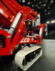 Teupen LEO23T in a concert venue